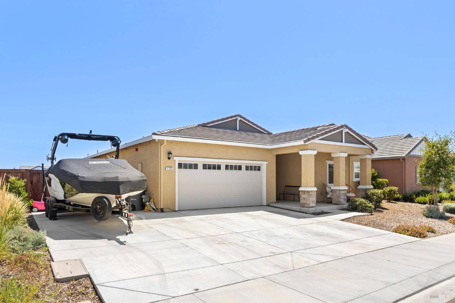 Dixon, CA 95620,1765 Butterfly LN