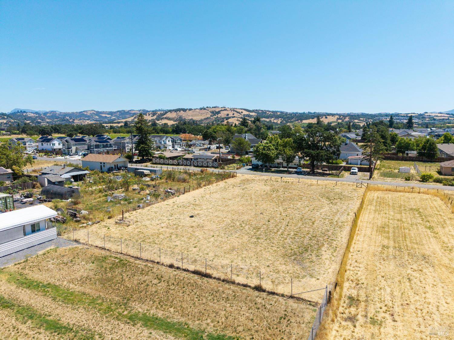 3829 Elwin LN, Santa Rosa, CA 95403