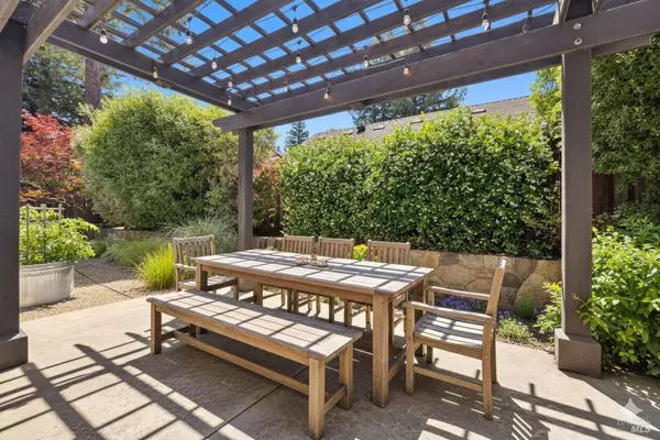 Napa, CA 94558,2108 W Lincoln AVE