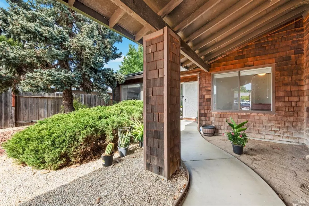 Fairfield, CA 94533,320 Serrano CT