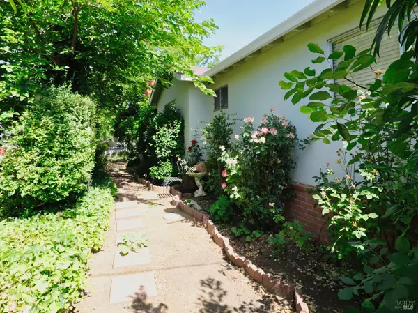 Clearlake, CA 95422,3990 Howard AVE