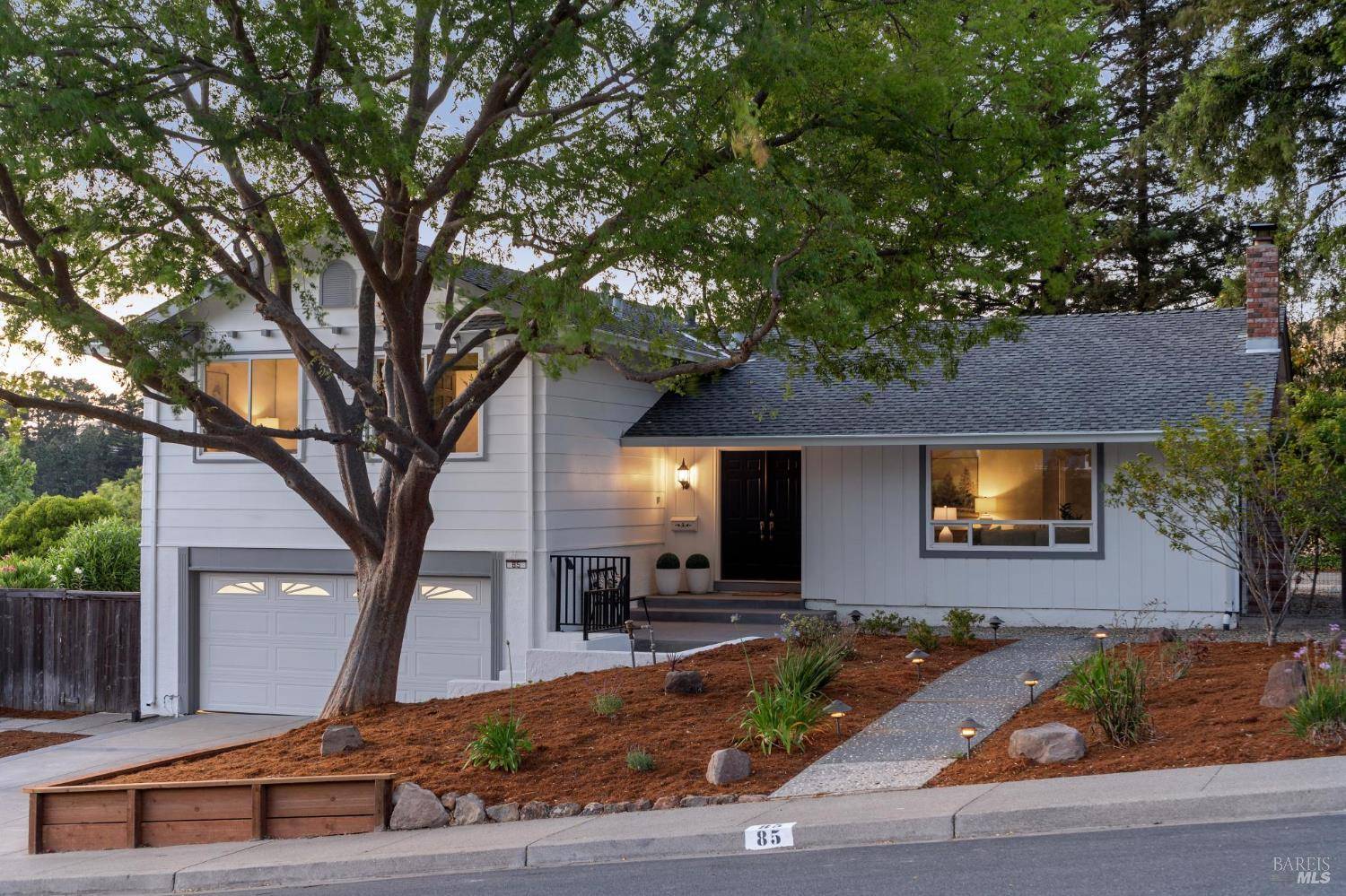 85 Buckingham DR, Moraga, CA 94556