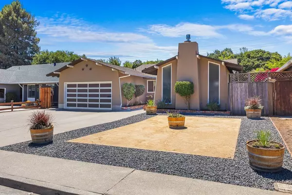 Novato, CA 94945,70 San Carlos WAY