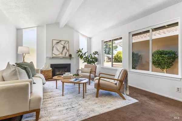 Novato, CA 94945,70 San Carlos WAY