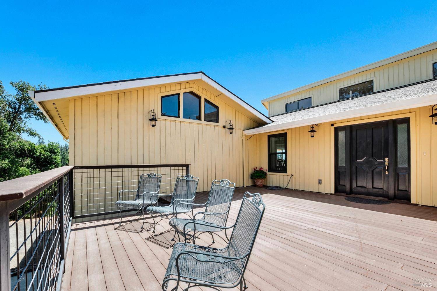 Angwin, CA 94508,305 West LN