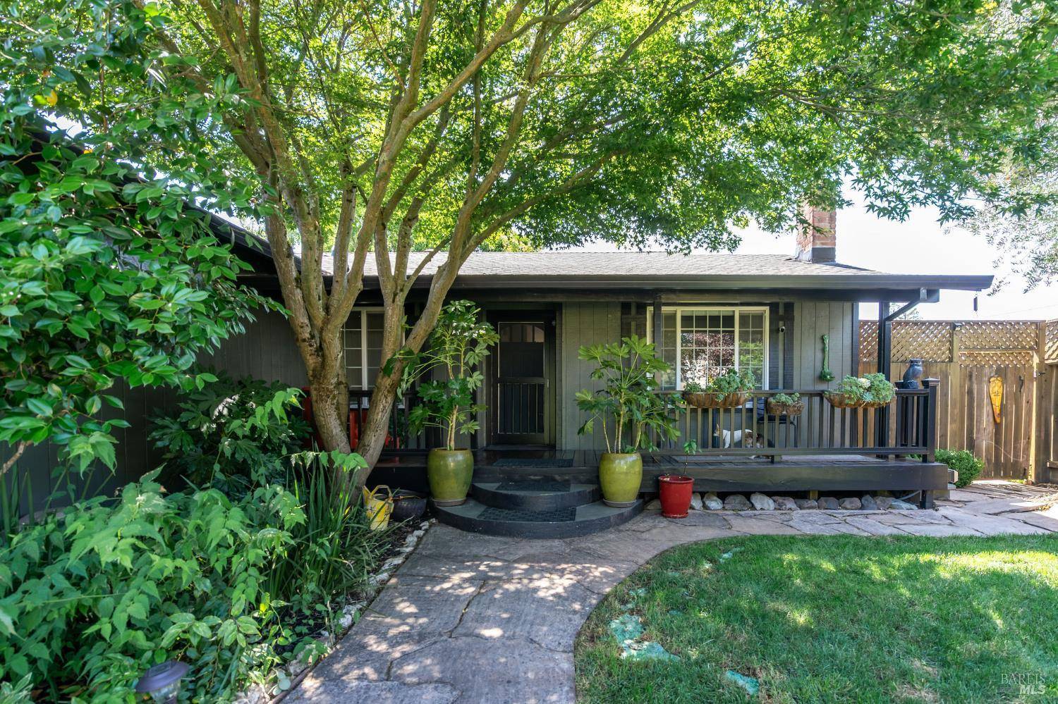 1649 Javore DR, Santa Rosa, CA 95407