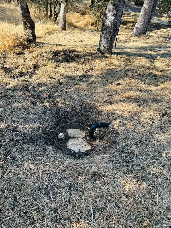 Clearlake, CA 95422,15573 Pine AVE