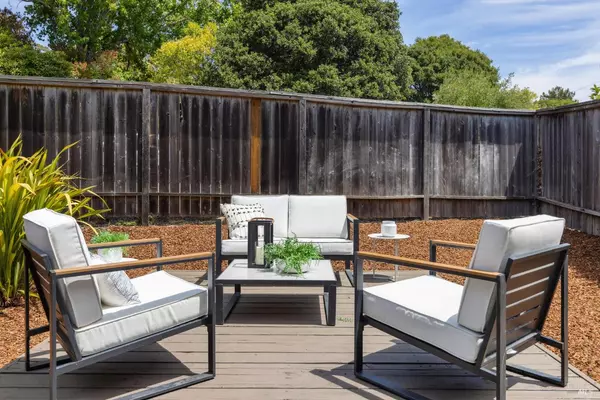 San Rafael, CA 94901,122 Oak DR