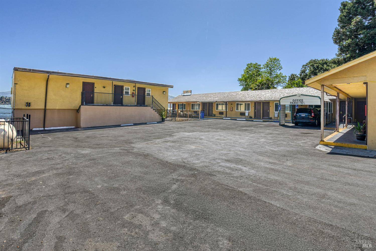 Clearlake Oaks, CA 95423,10215 E Highway 20