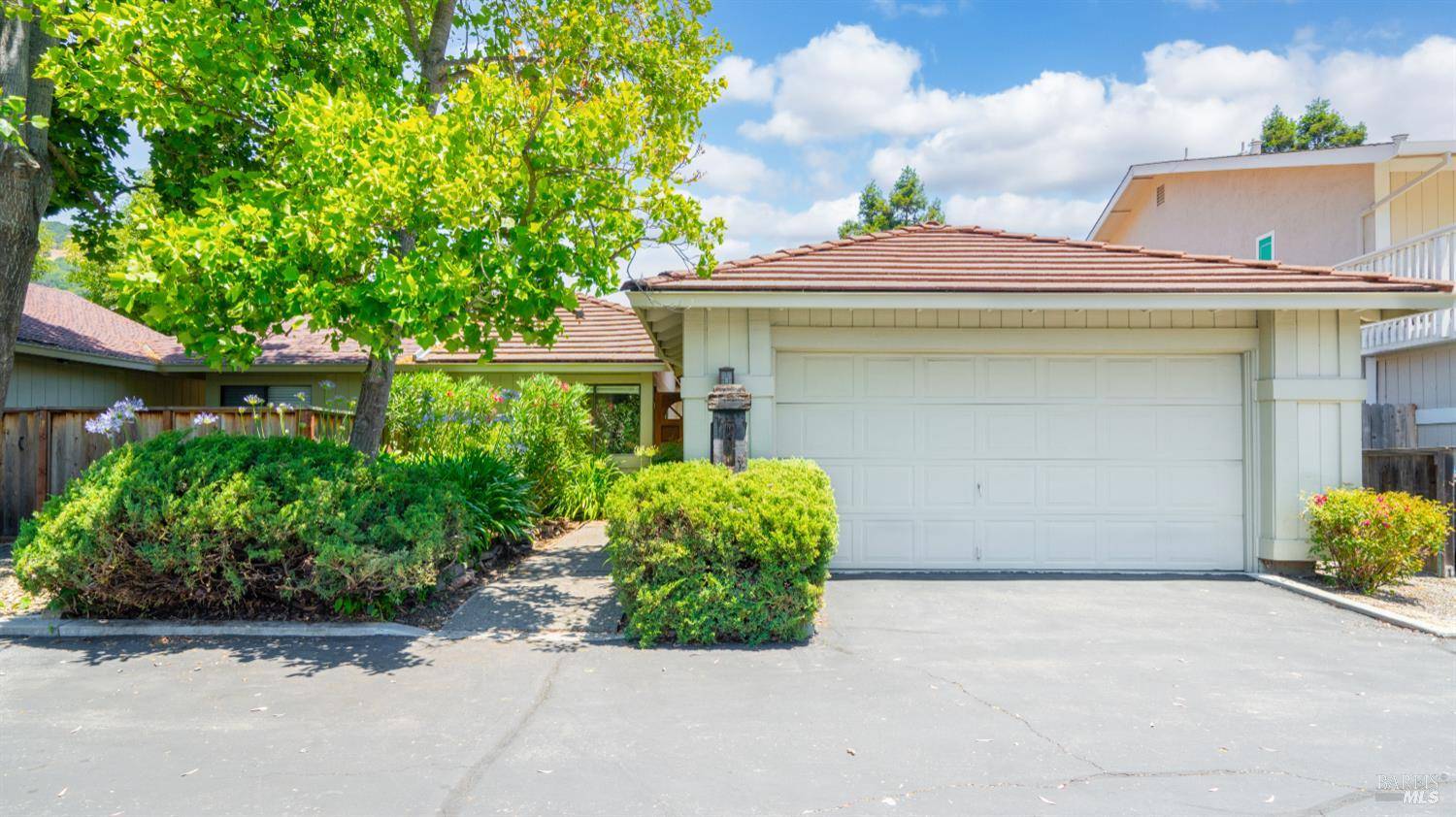 Novato, CA 94945,467 San Marin DR