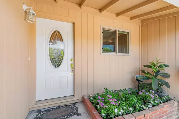 Rohnert Park, CA 94928,229 Arlen DR