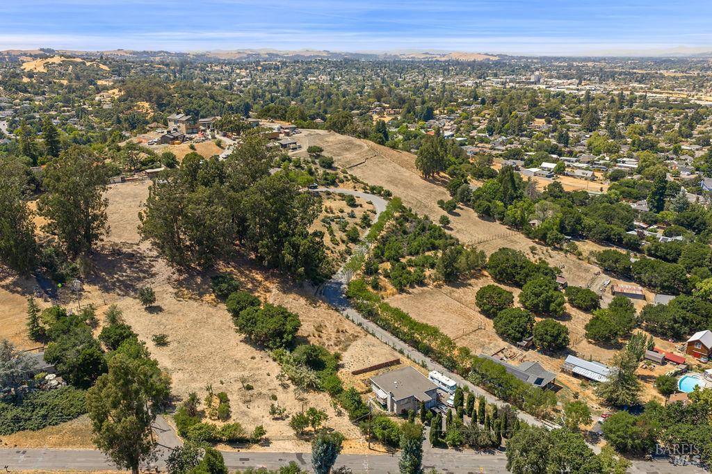 Petaluma, CA 94952,449 Purrington RD