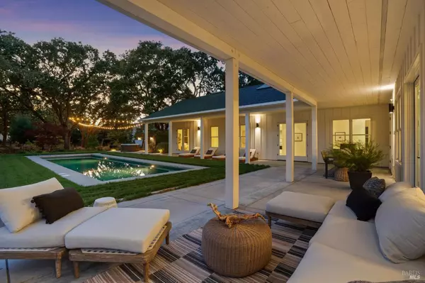 20685 5th ST E, Sonoma, CA 95476