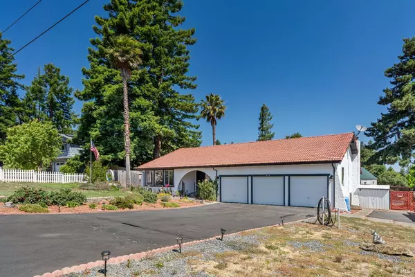 Sebastopol, CA 95472,5174 Blank RD