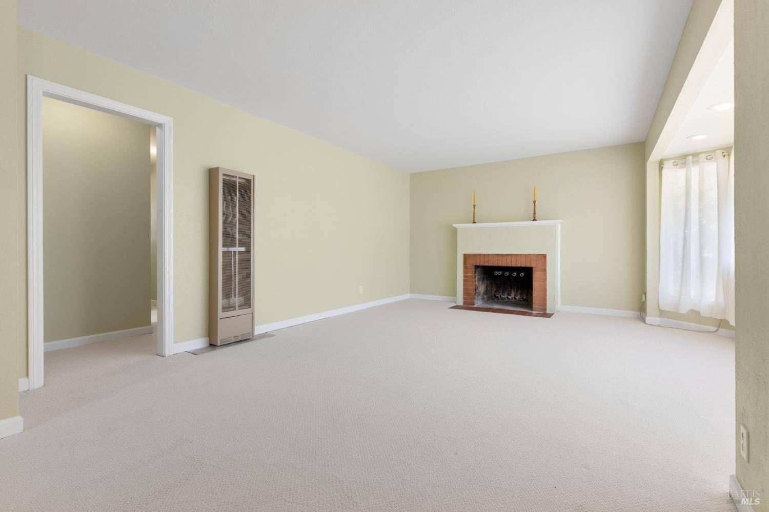 Dixon, CA 95620,780 Marvin WAY