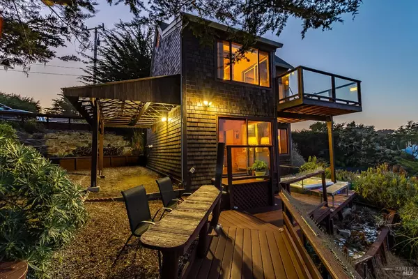 2020 Sandpiper CT, Bodega Bay, CA 94923