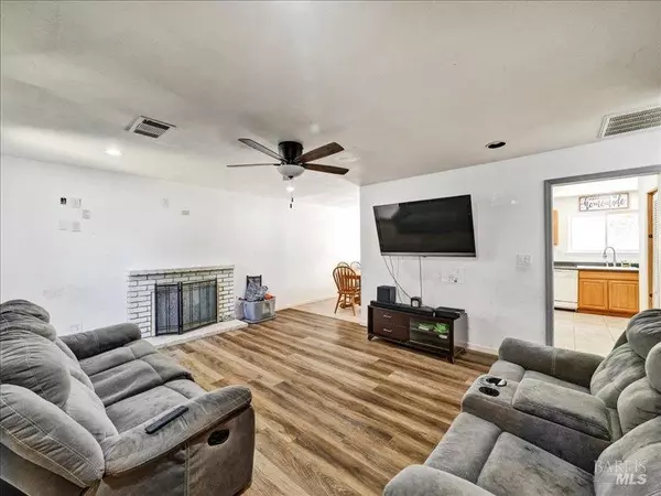 Vallejo, CA 94589,810 Stanford DR