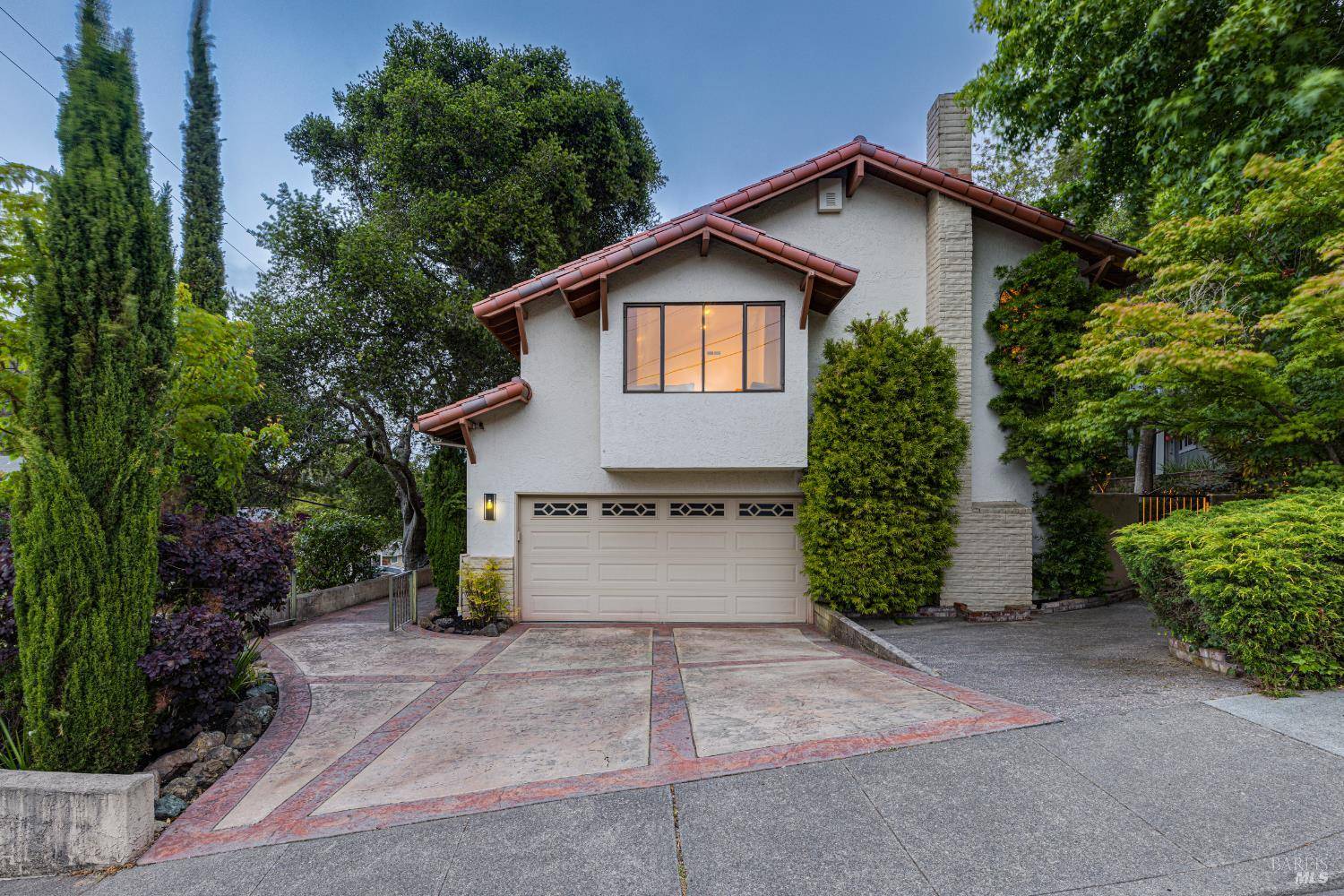 1013 West ST, Petaluma, CA 94952