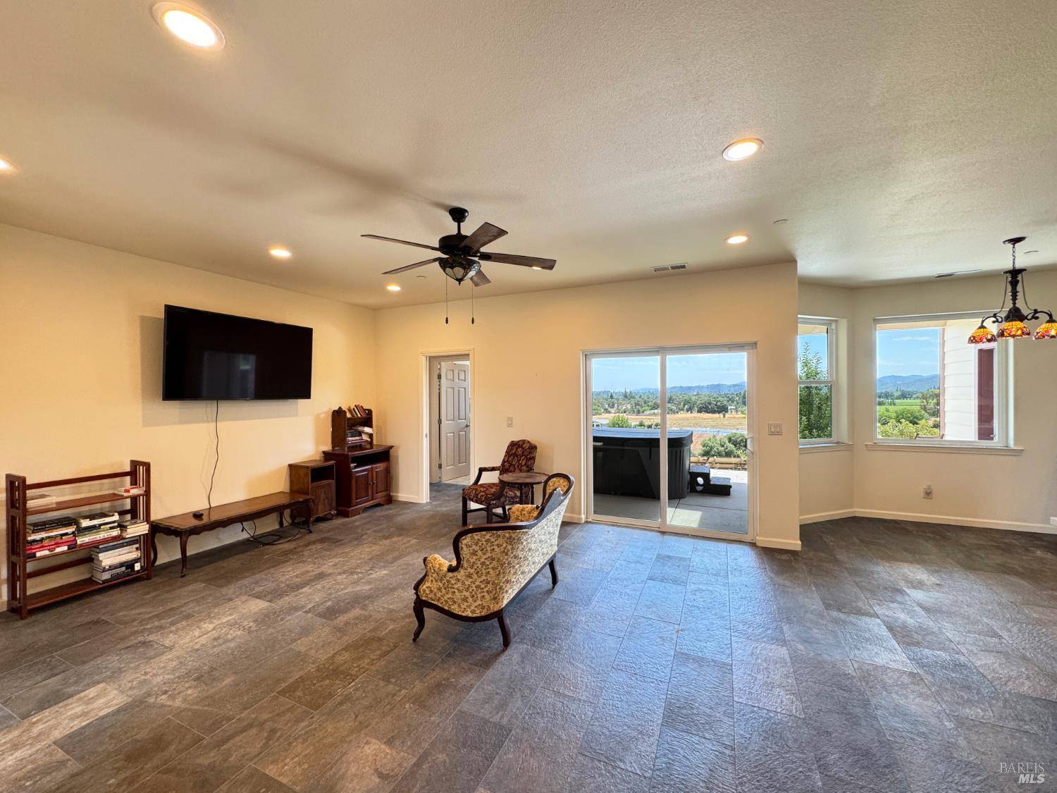 Redwood Valley, CA 95470,1910 Foothill DR