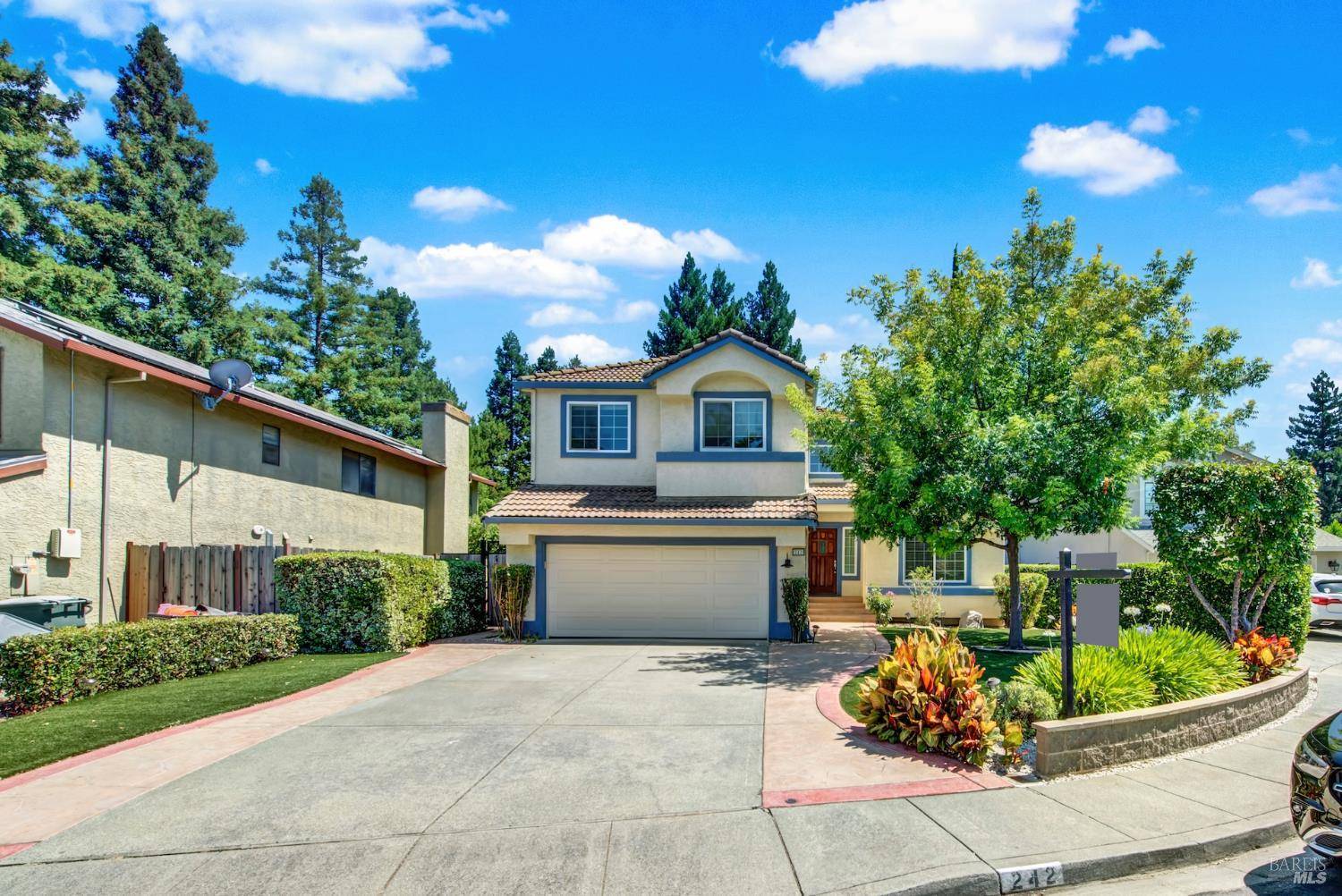 Vacaville, CA 95687,242 Rosita CT