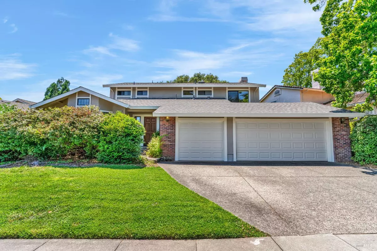 Sebastopol, CA 95472,512 Norlee ST