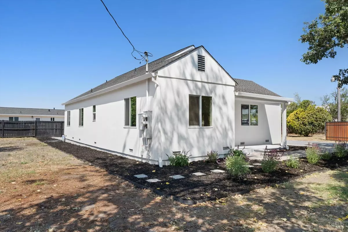 Santa Rosa, CA 95407,1055 S Wright RD