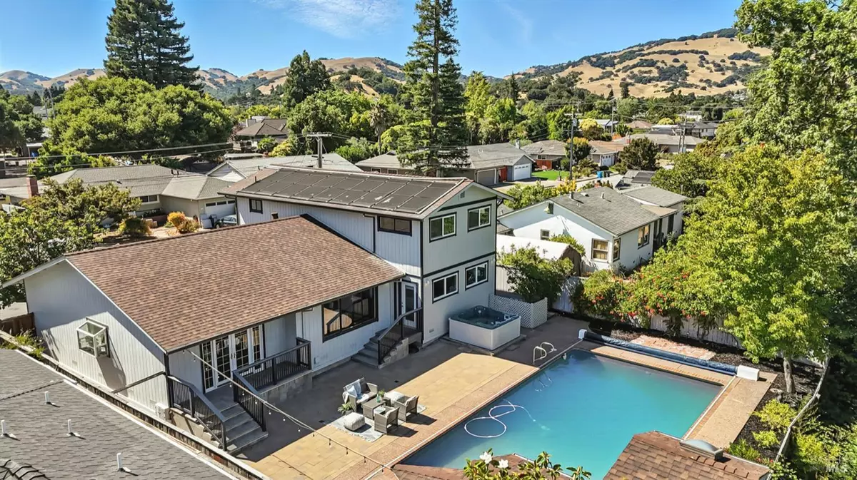 Novato, CA 94947,15 Arbor CIR