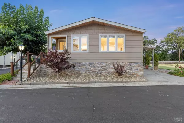 45 Colonial Park DR, Santa Rosa, CA 95403