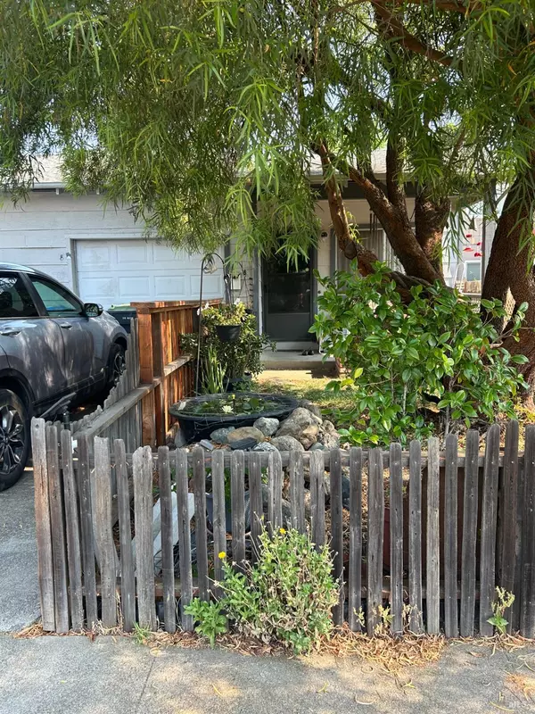 Ukiah, CA 95482,140 Oak Manor CT