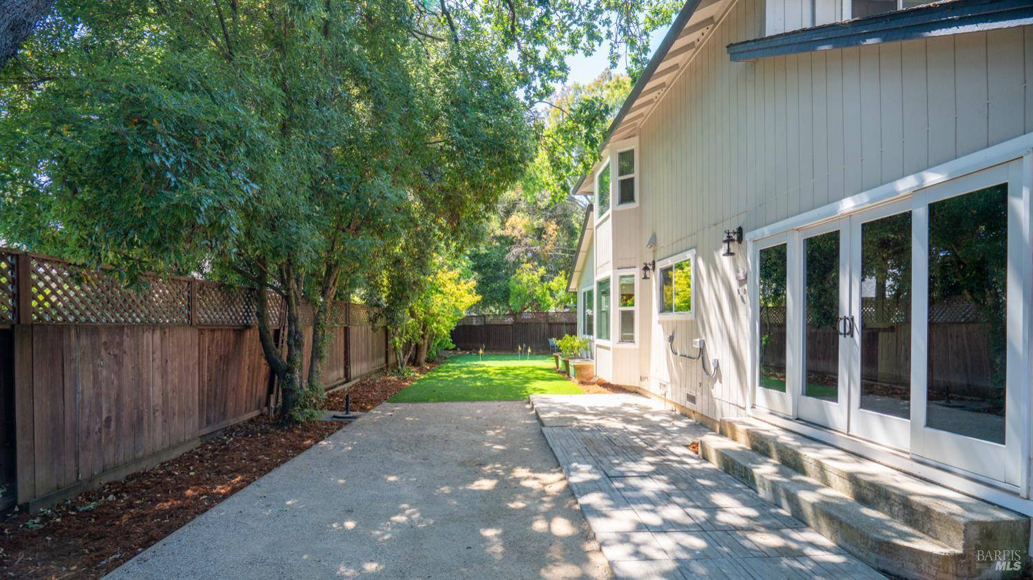 Santa Rosa, CA 95401,2318 S Hampton CIR