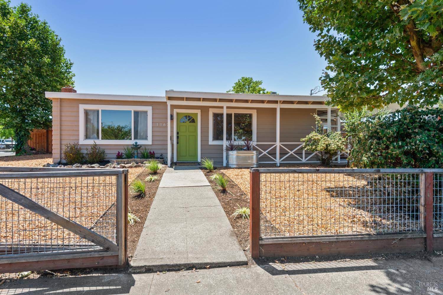 1162 San Domingo DR, Santa Rosa, CA 95404