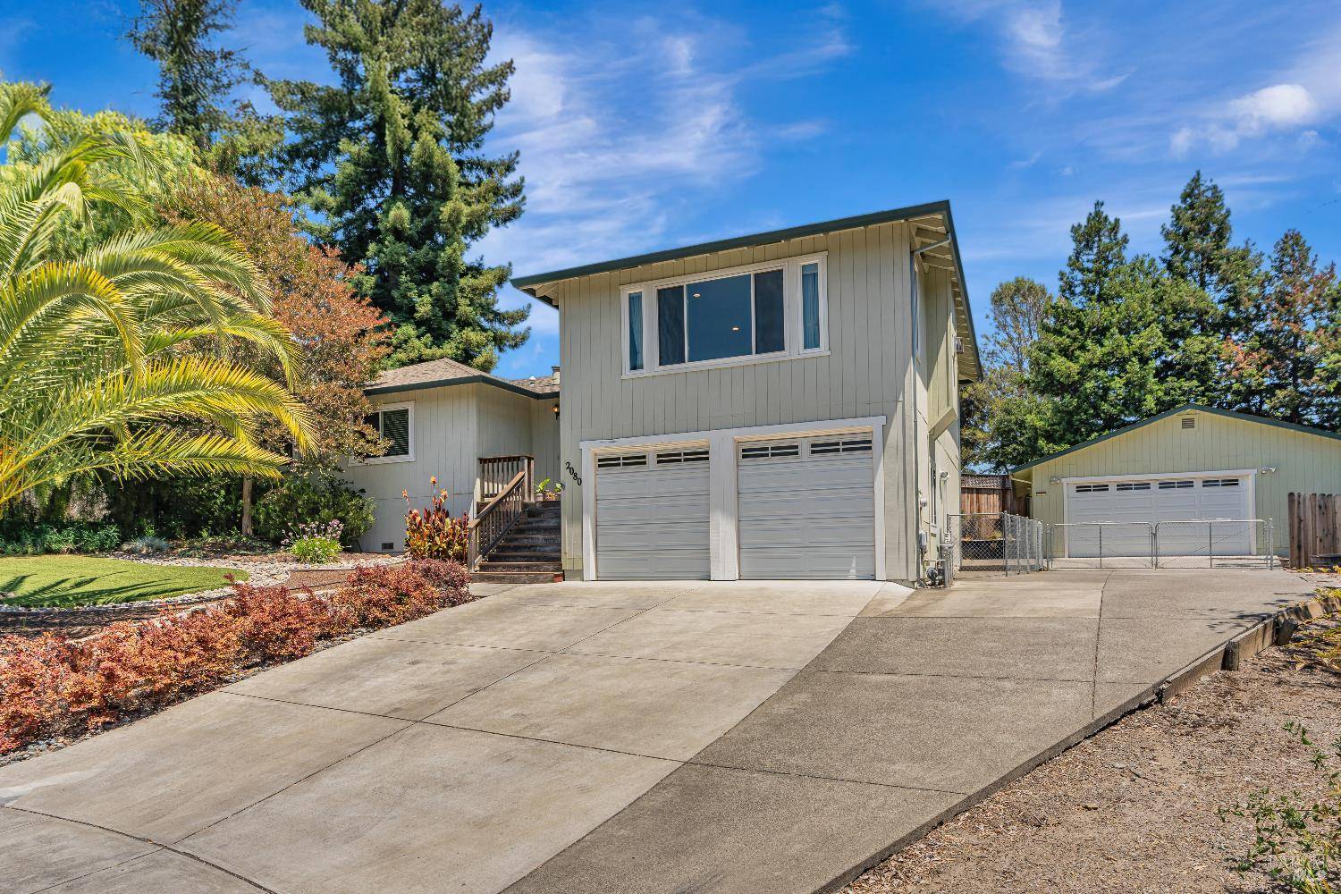 2080 Mount Olive WAY, Santa Rosa, CA 95404