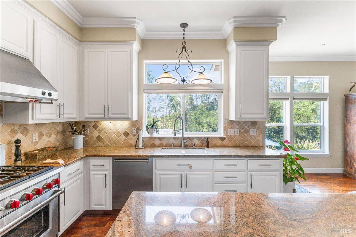 Santa Rosa, CA 95403,729 Montebello DR