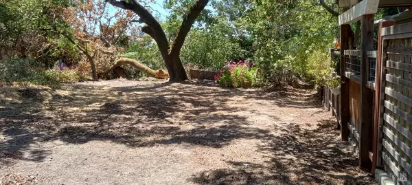 Penngrove, CA 94951,9989 Oak ST