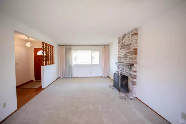 Petaluma, CA 94954,1688 Kearny CT