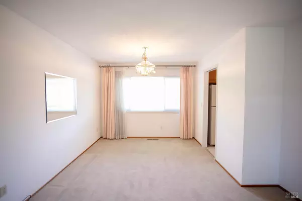 Petaluma, CA 94954,1688 Kearny CT