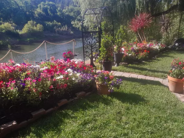 Guerneville, CA 95446,15110 Drake RD