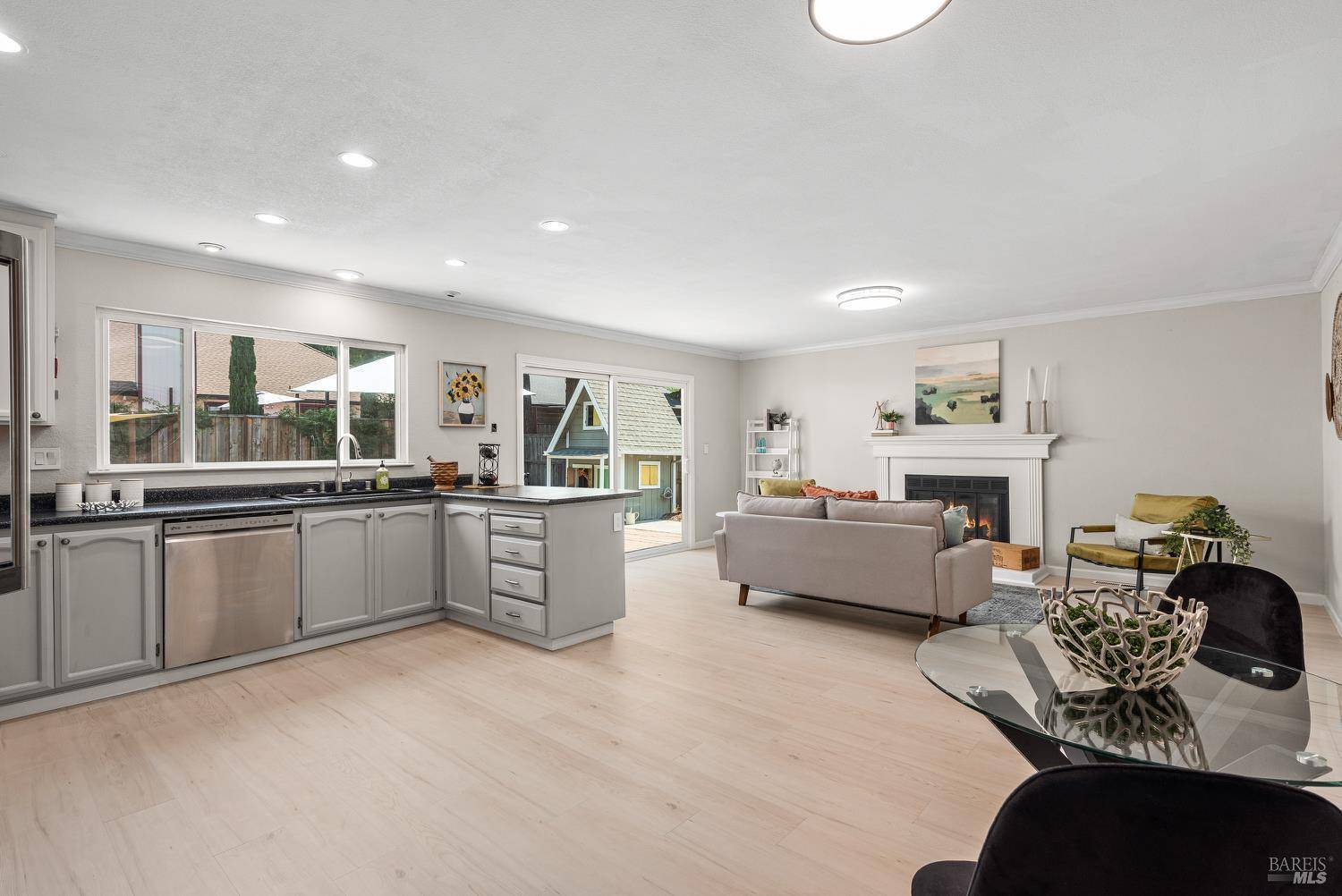 Santa Rosa, CA 95403,5330 Arnica WAY