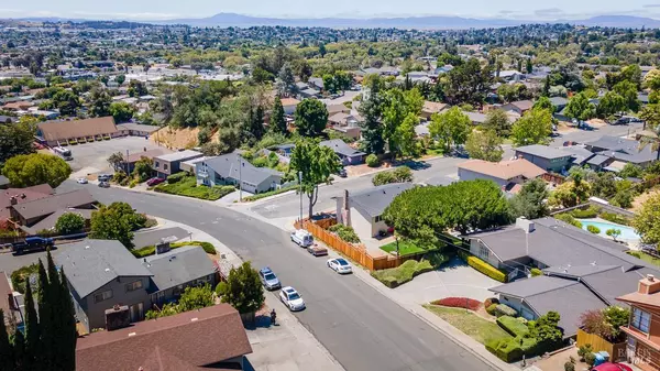 Vallejo, CA 94591,1607 Vervais AVE