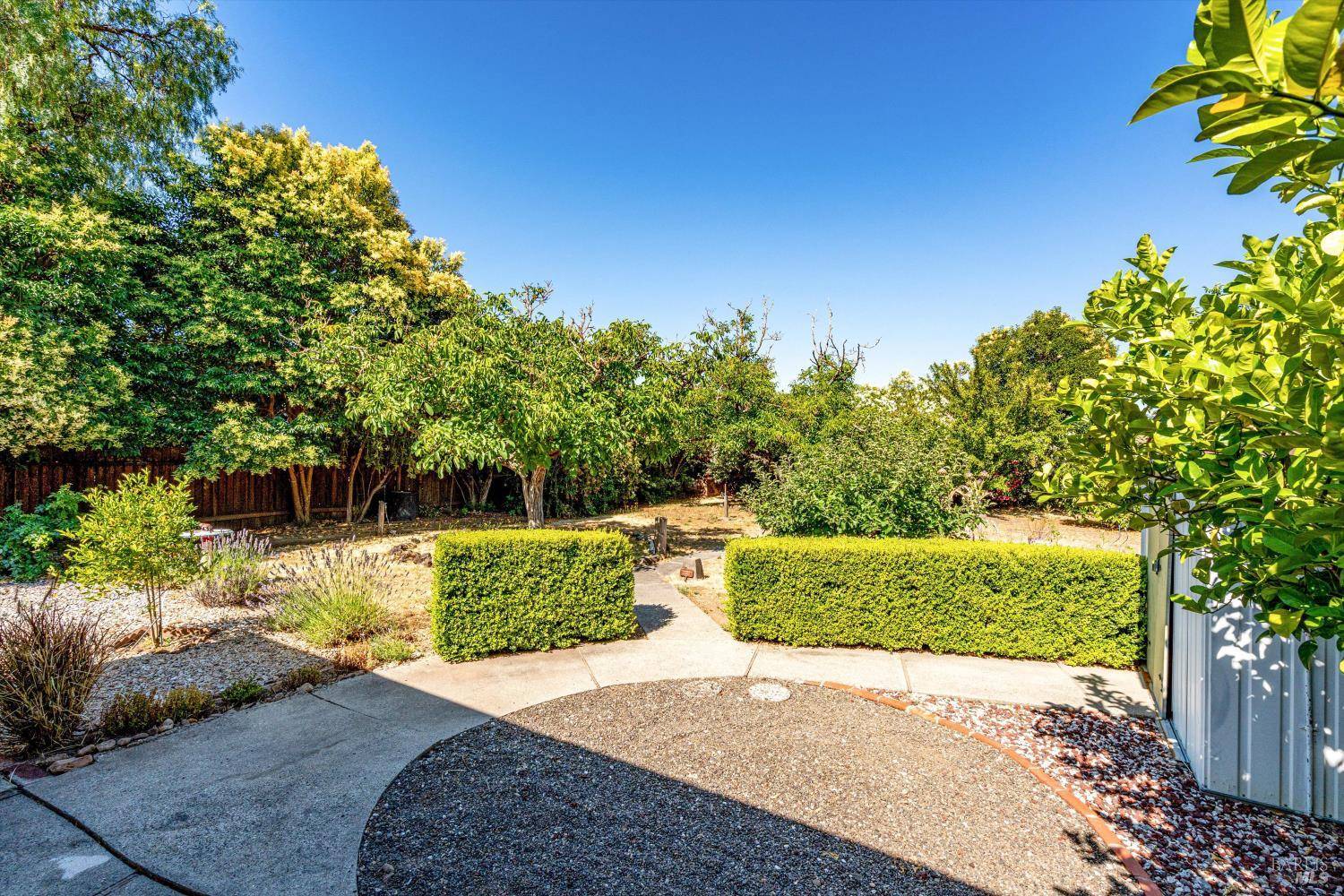 Sonoma, CA 95476,937 Manor DR