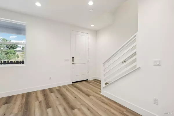 Santa Rosa, CA 95403,437 Semillion LN