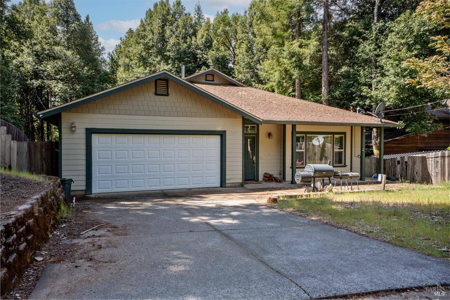 Willits, CA 95490,24585 Rose TER