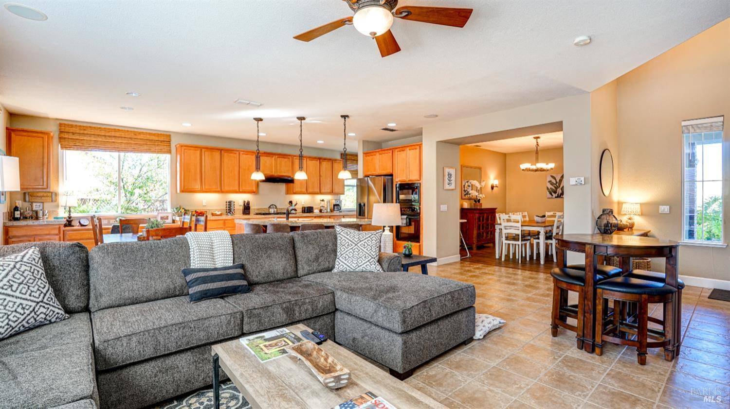 Windsor, CA 95492,8414 Stomper DR