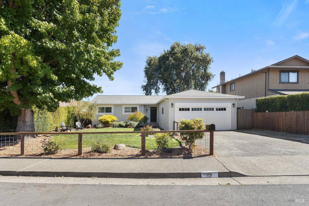 Novato, CA 94947,10 Margory CT
