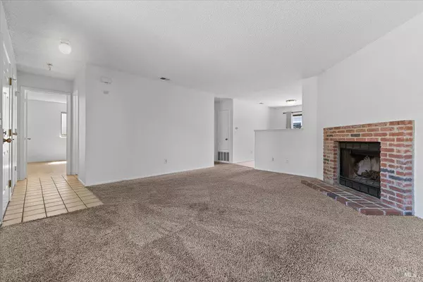 Healdsburg, CA 95448,812 Quail CT