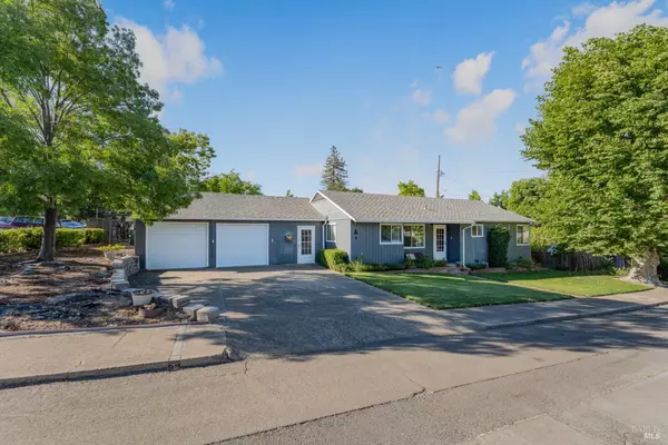 150 Calvert CT, Ukiah, CA 95482