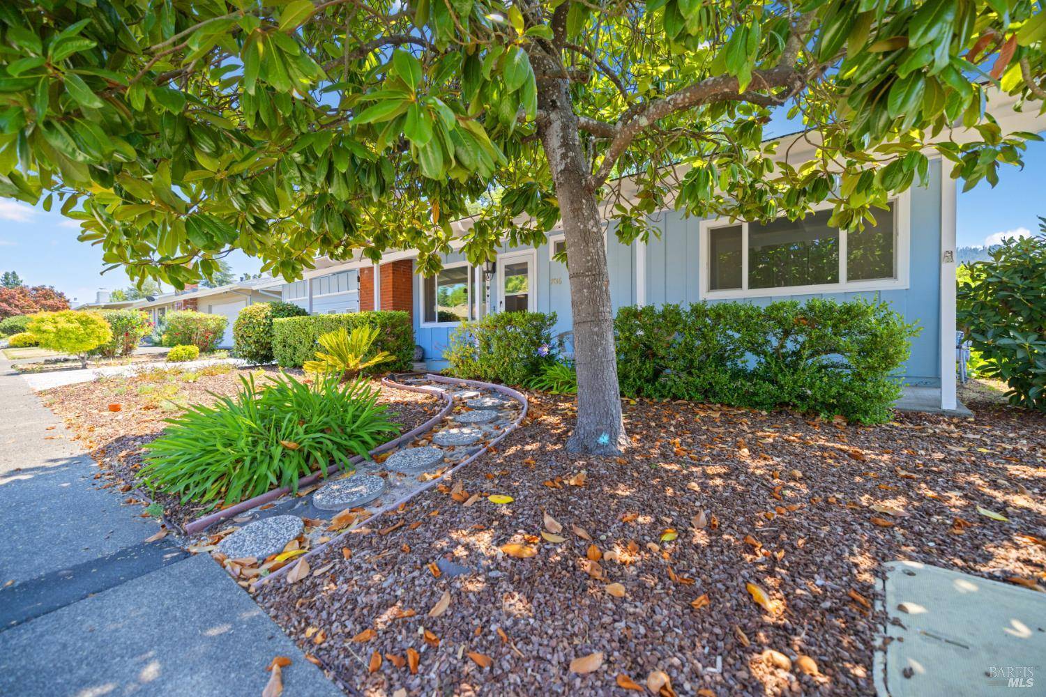7016 Oak Leaf DR, Santa Rosa, CA 95409