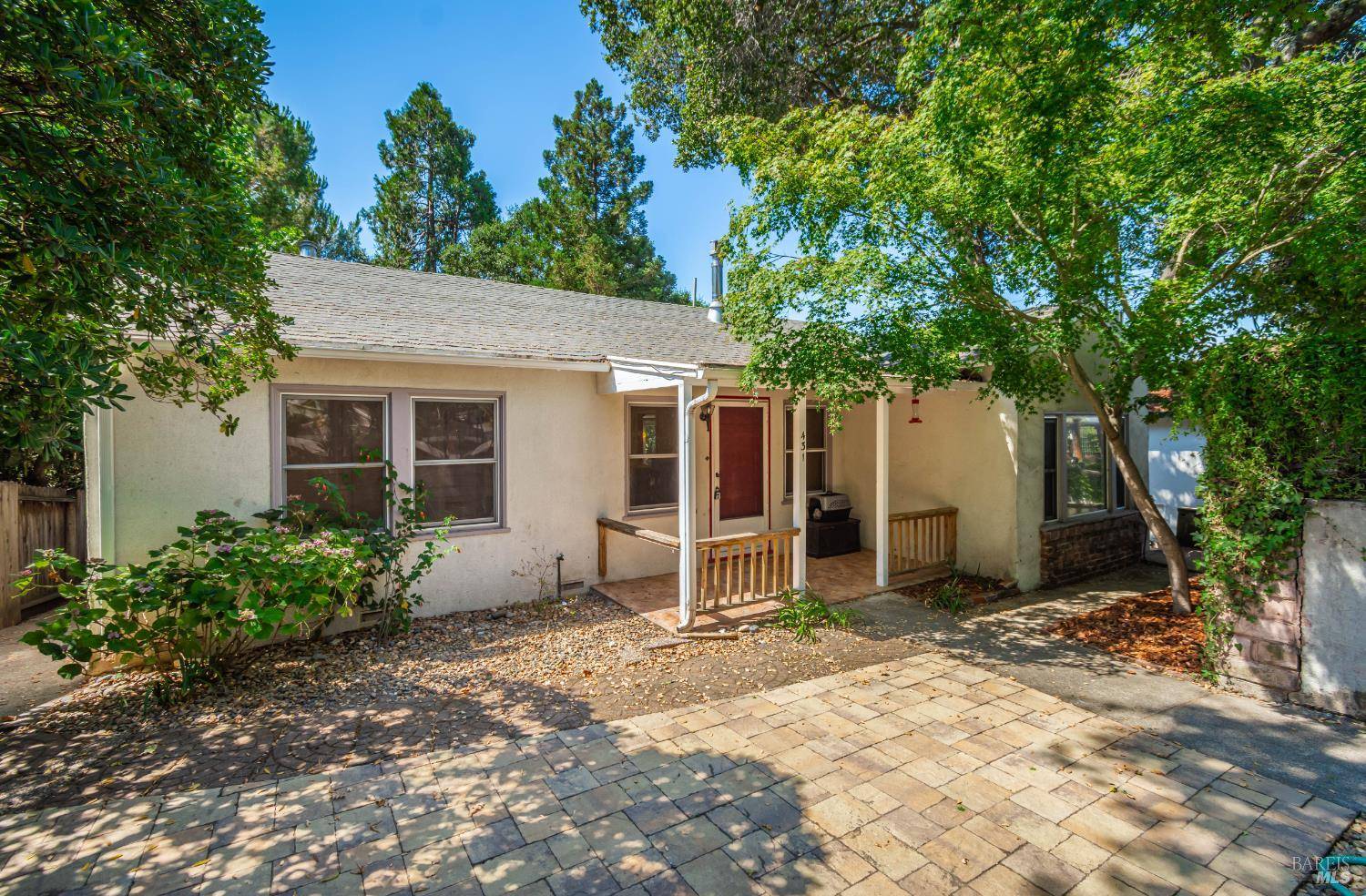 431 E Berna AVE, Napa, CA 94559