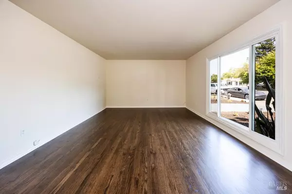 Santa Rosa, CA 95405,2033 Sonoma AVE