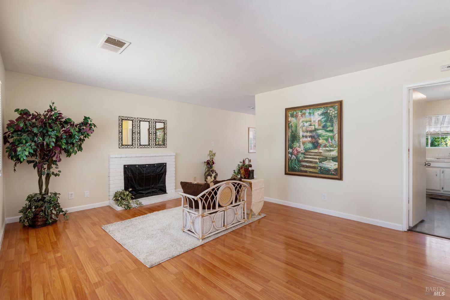 Vallejo, CA 94589,201 Redwing ST